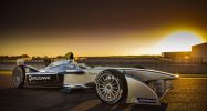 Fórmula E: a 225 km/h a bordo de un superauto eléctrico